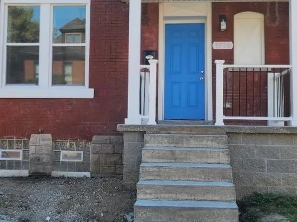 3730 Palm St, Saint Louis, MO 63107