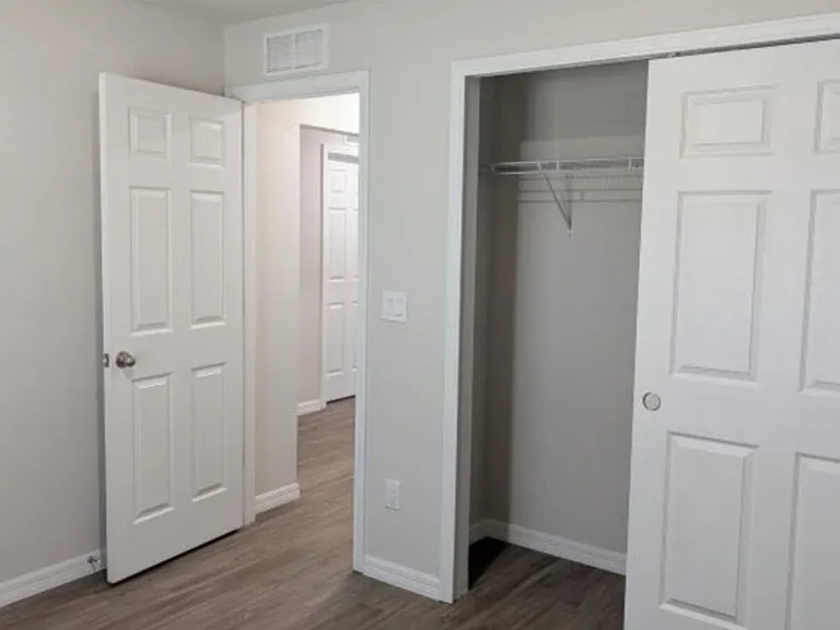 83 Wheatfield Dr #A — Photo 14