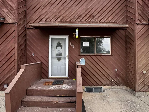 126 Sweetwater St, Lander, WY 82520
