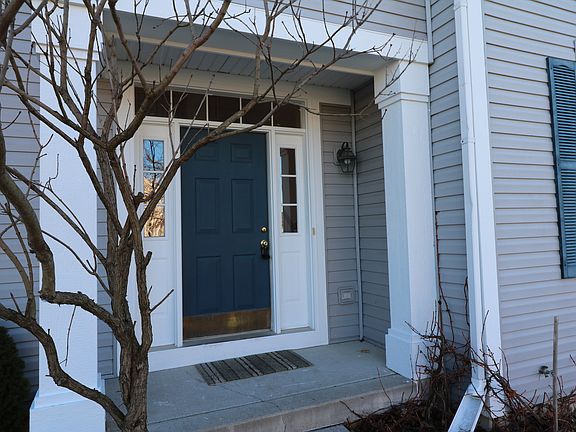 2nd image of 374 Chautauqua Ln