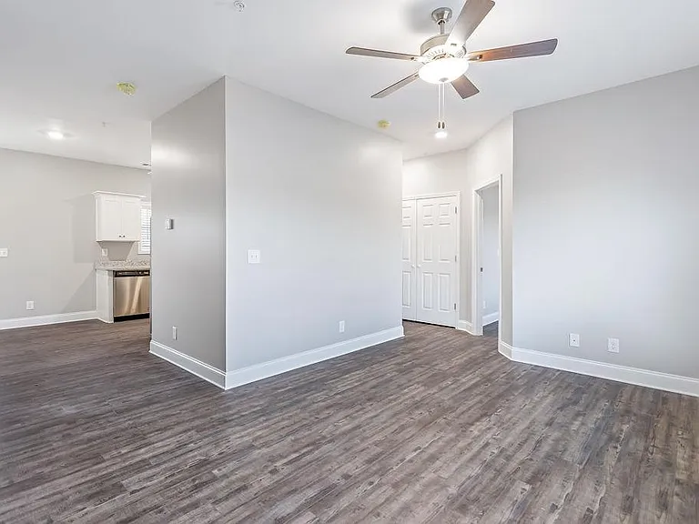 459 Irvin St #B — Photo 5