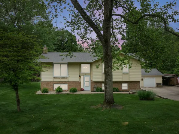 51 Horseshoe Ct, Granville, OH 43023