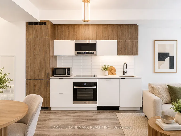 8888 Yonge St #427 — Photo 5