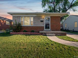 13024 Orange St, Southgate, MI 48195