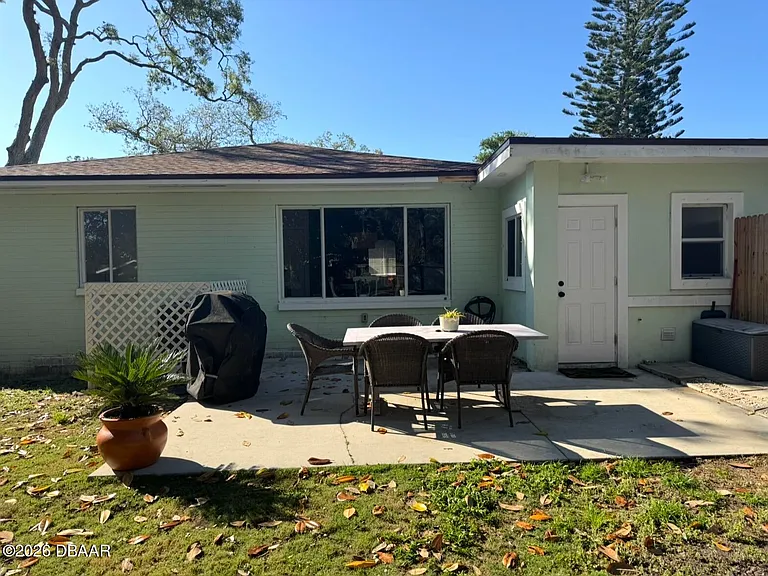 43 Warwick Ave — Photo 32