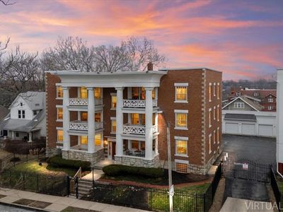 4227 Oak St APT 3N, Kansas City, MO, 64111