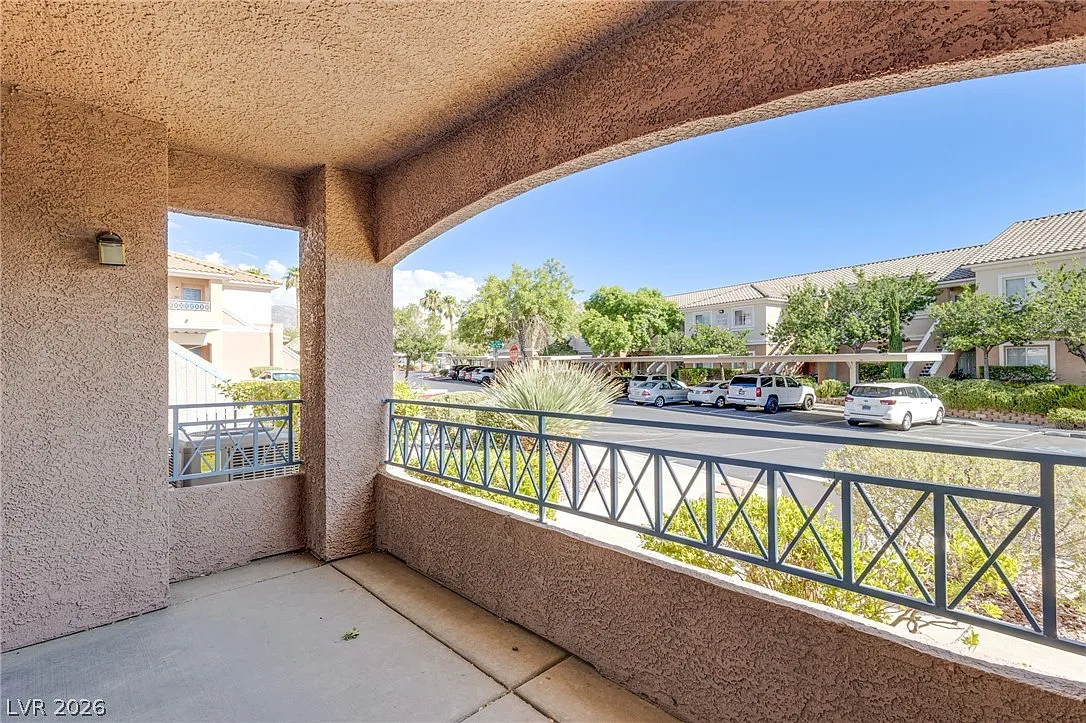 2 bed, 2.0 bath, 1186 sqft, $2,100 — Photo 4