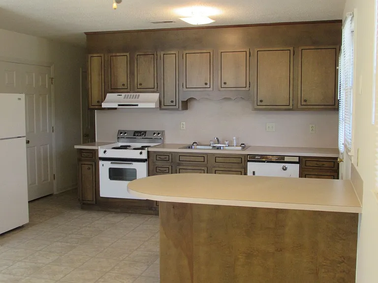 6016 Pleasant Grove Rd — Photo 3