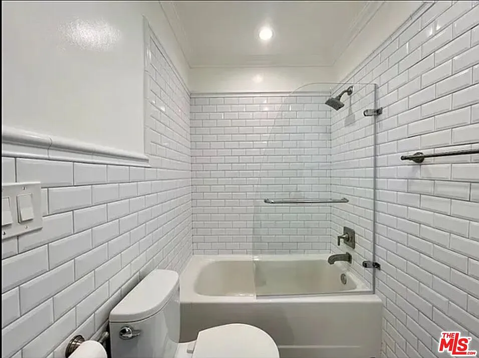 2 bed, 2.0 bath, $11,000 — Photo 4