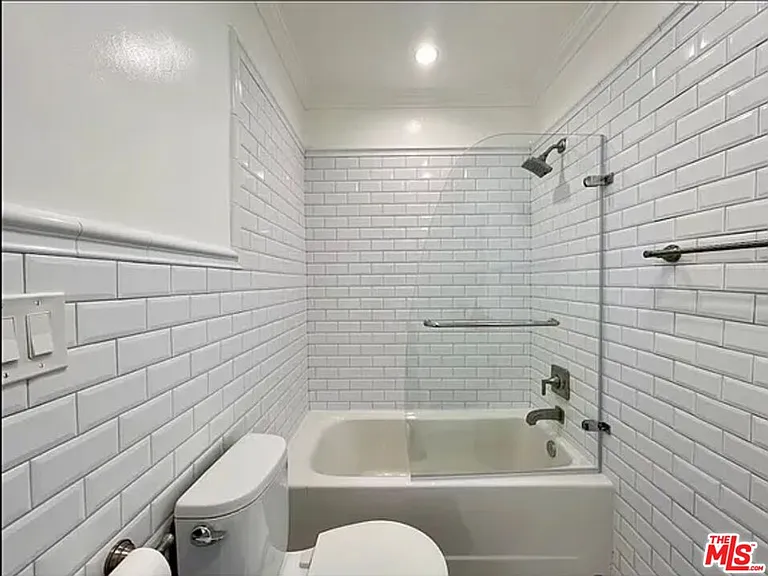 429 Ocean Ave #12 — Photo 4