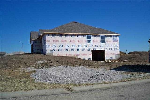 2nd image of 1500 Pebblecreek