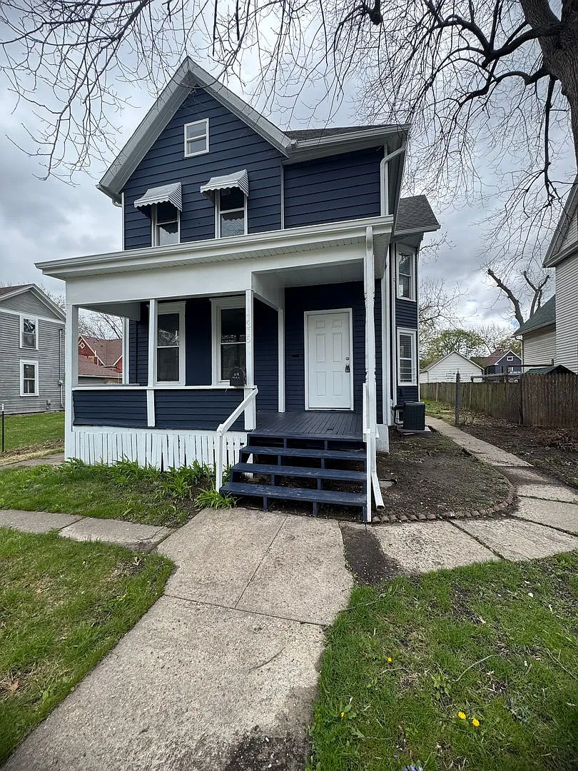 HM 1315 Brown St — Photo 1