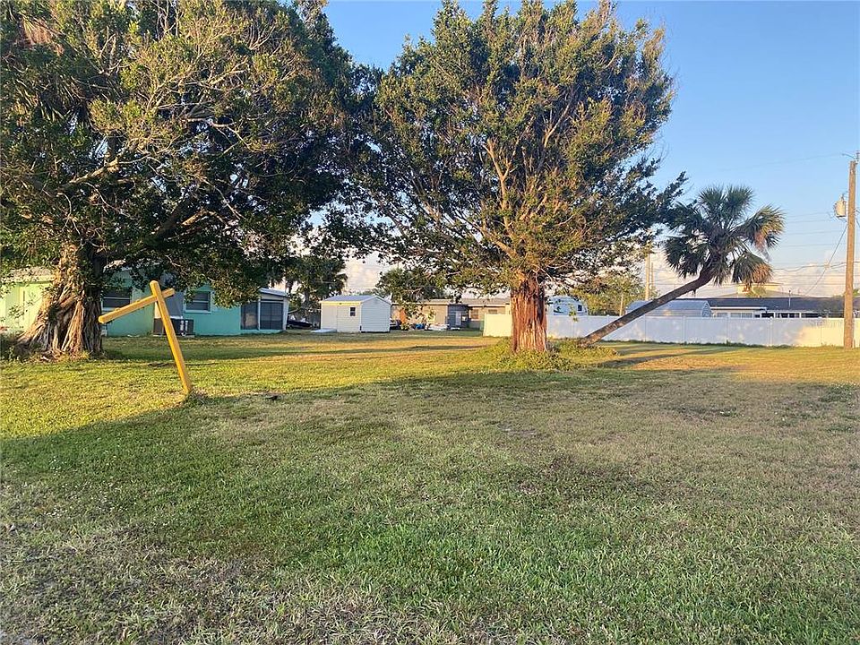 2nd image of 543 Azalea Ave NW #9
