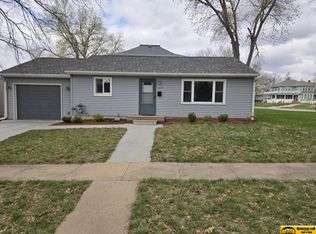 1020 Summit St, Beatrice, NE 68310