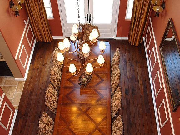 4th image of 2870 Venezia Ct