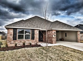 7472 Drury St, Springdale, AR 72762