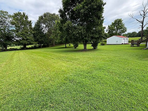 5th image of 3149 Sand Ridge Rd