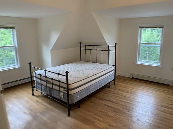 4th image of 4 Brewer St #3