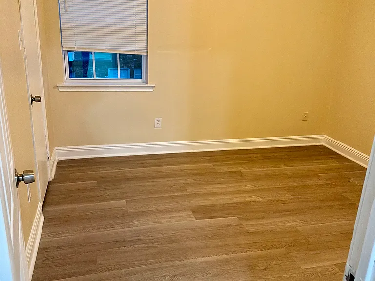 4144 Delaware Ave #C — Photo 10
