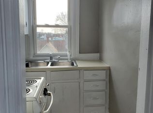 405 Manchester St #5, Manchester, NH 03103