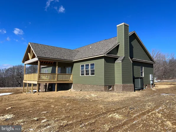 25 Bear Woods Rd, Mount Storm, WV 26739