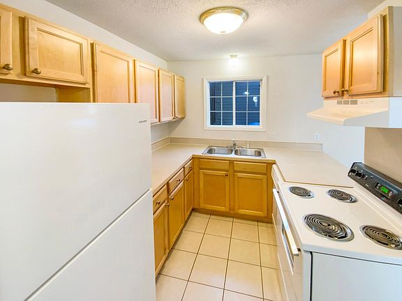 2nd image of 4133 W 125th St Unit 1