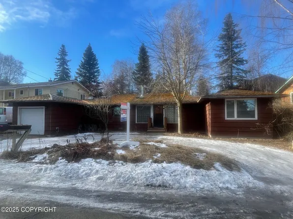 2000 Wildwood Ln, Anchorage, AK 99517