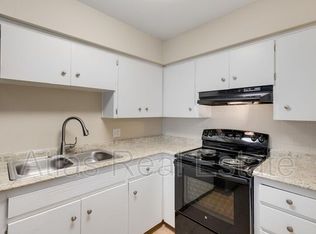 5275 W 1st Ave APT 214, Lakewood, CO 80226