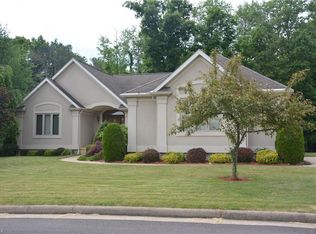 1100 Foxglove Cir, Cuyahoga Falls, OH 44223