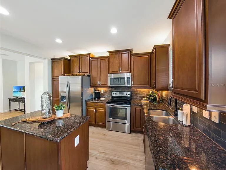 7235 SW 91st Ct — Photo 9