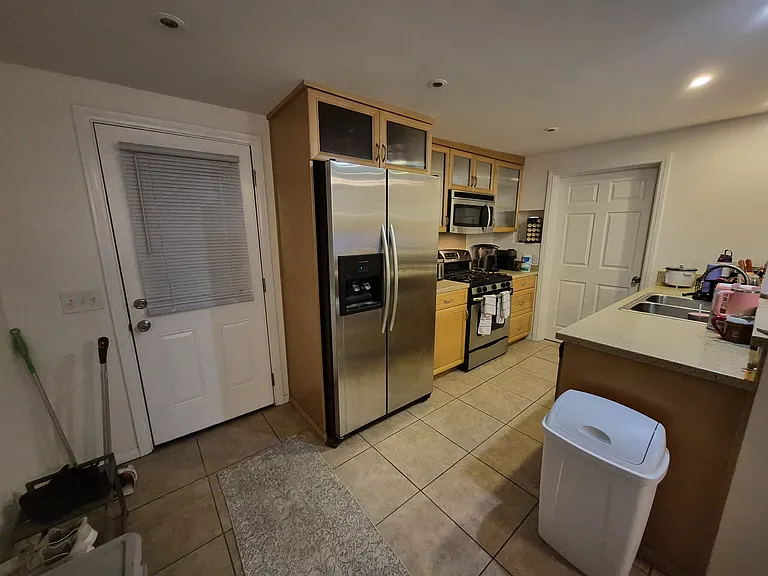 1628 Helix St — Photo 27