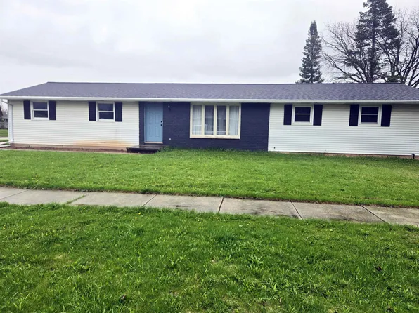 1237 Robin St, De Pere, WI 54115