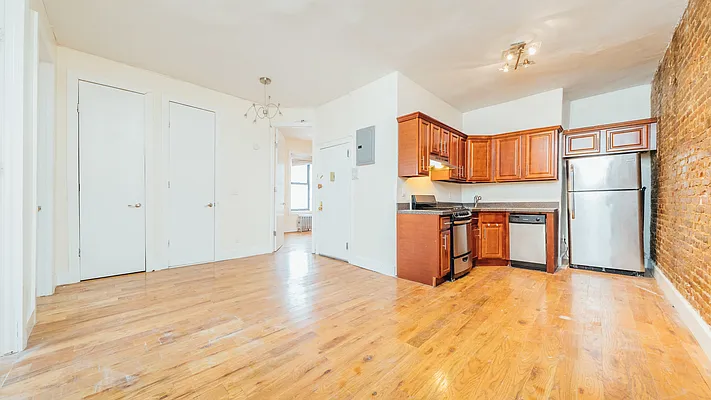 Rented by Nooklyn NYC LLC | media 4
