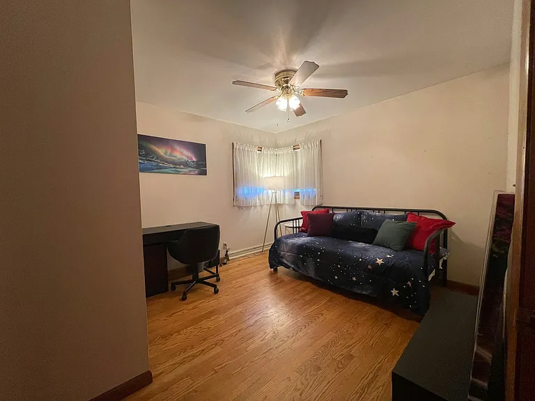 1501 W Foster Ave — Photo 22