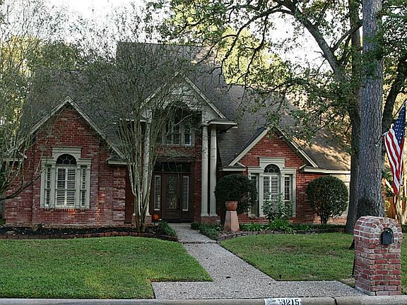 2nd image of 3215 Plaza Pines Dr