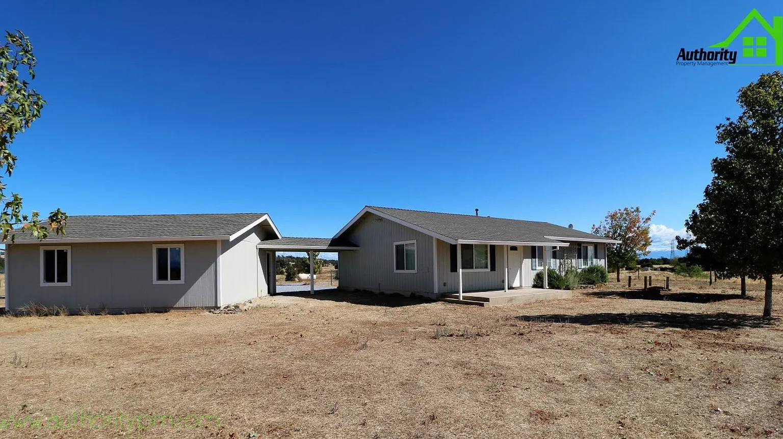 3 bed, 2.0 bath, 1266 sqft, $1,725 — Photo 2