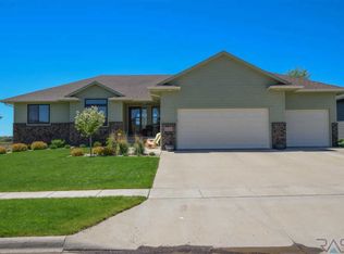 2213 S Monticello Ave, Sioux Falls, SD 57106
