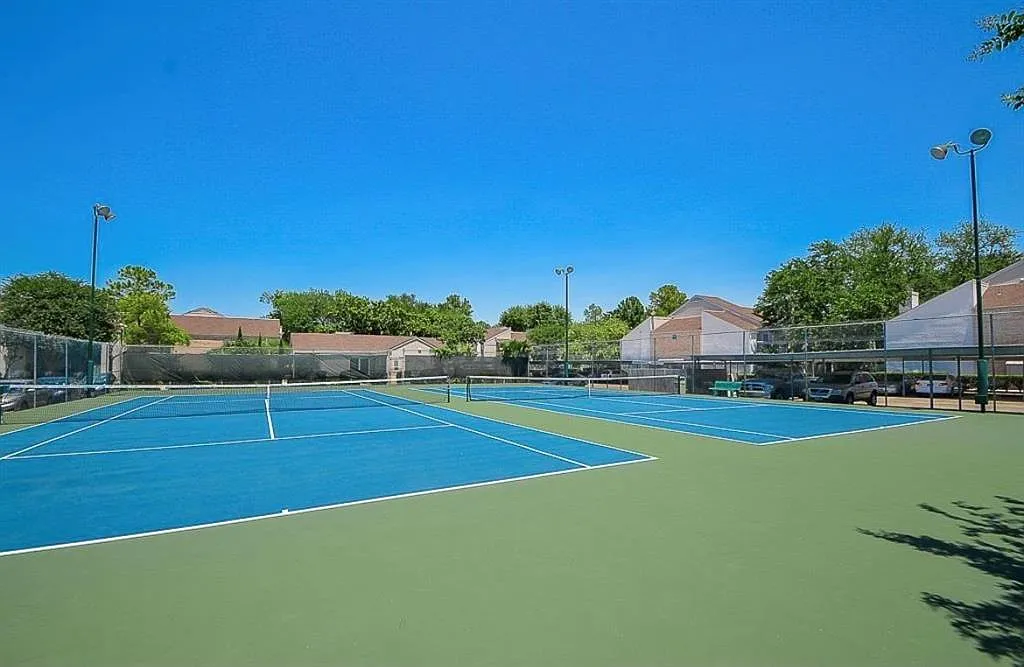 Building Photo - 9750 N Stadium Dr