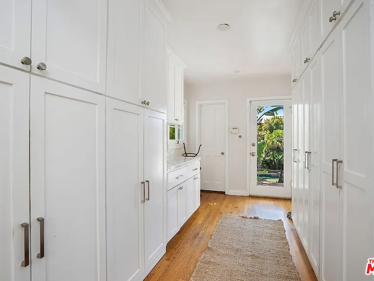 4734 Los Feliz Blvd — Photo 24