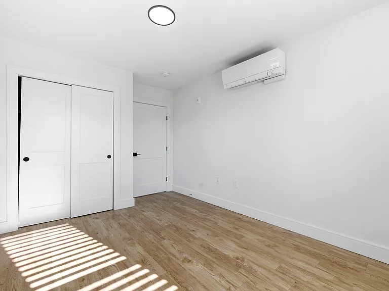 255 Maverick St #403 — Photo 14