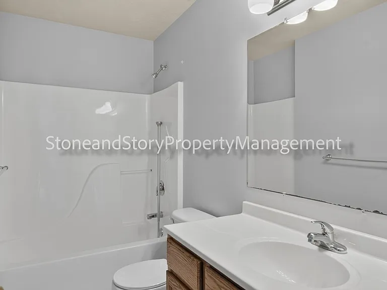 6926 SW 17th St — Photo 16