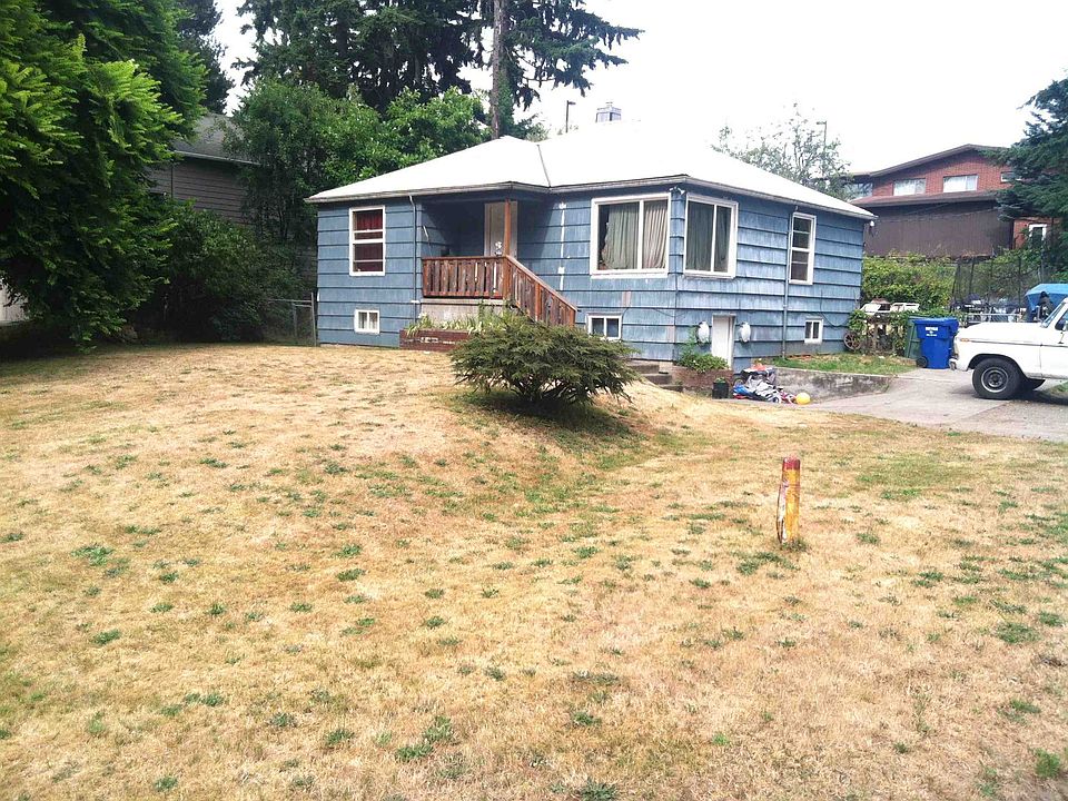 2nd image of 12704 12th Ave NE