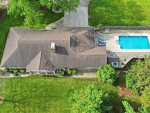 4th image of 3716 E River Rd