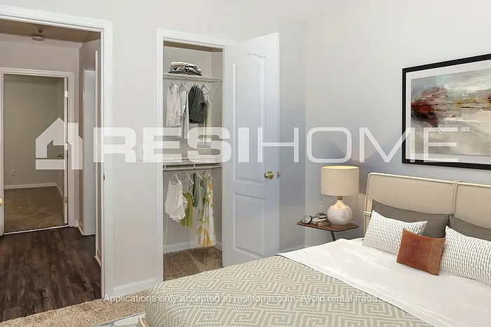 113 Castleridge Dr — Photo 8