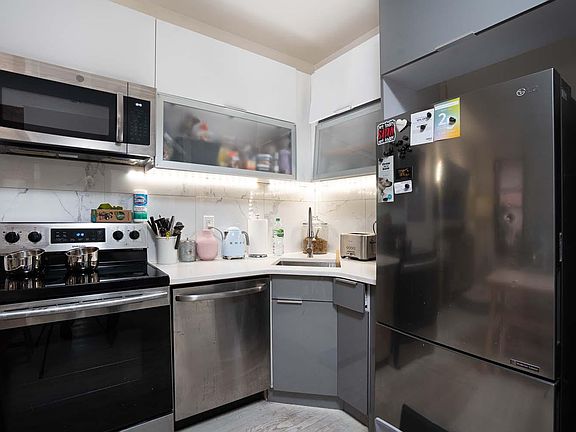 5th image of 124 E 116th St APT 4W