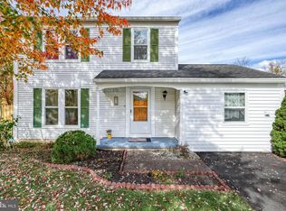 16 Bayberry Dr, Mechanicsburg, PA