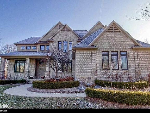 5th image of 54334 Coachford Dr