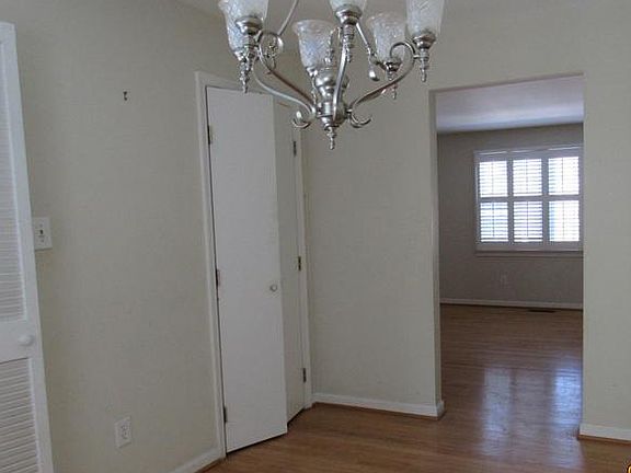 4th image of 3310 Webley Ct