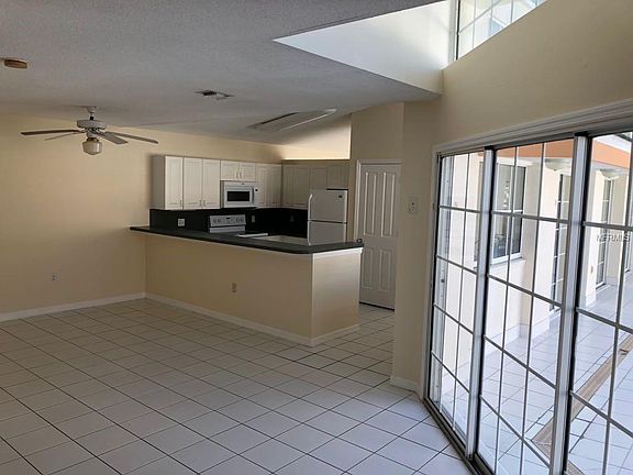 5th image of 8804 Crayson Ct