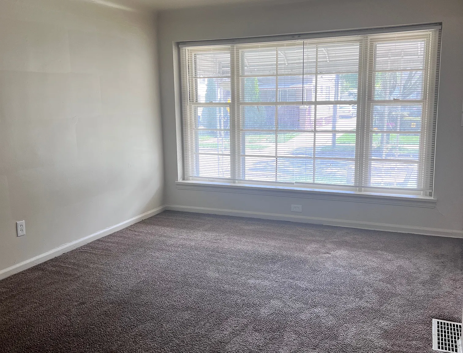 3 bed, 1200 sqft, $1,175 — Photo 2